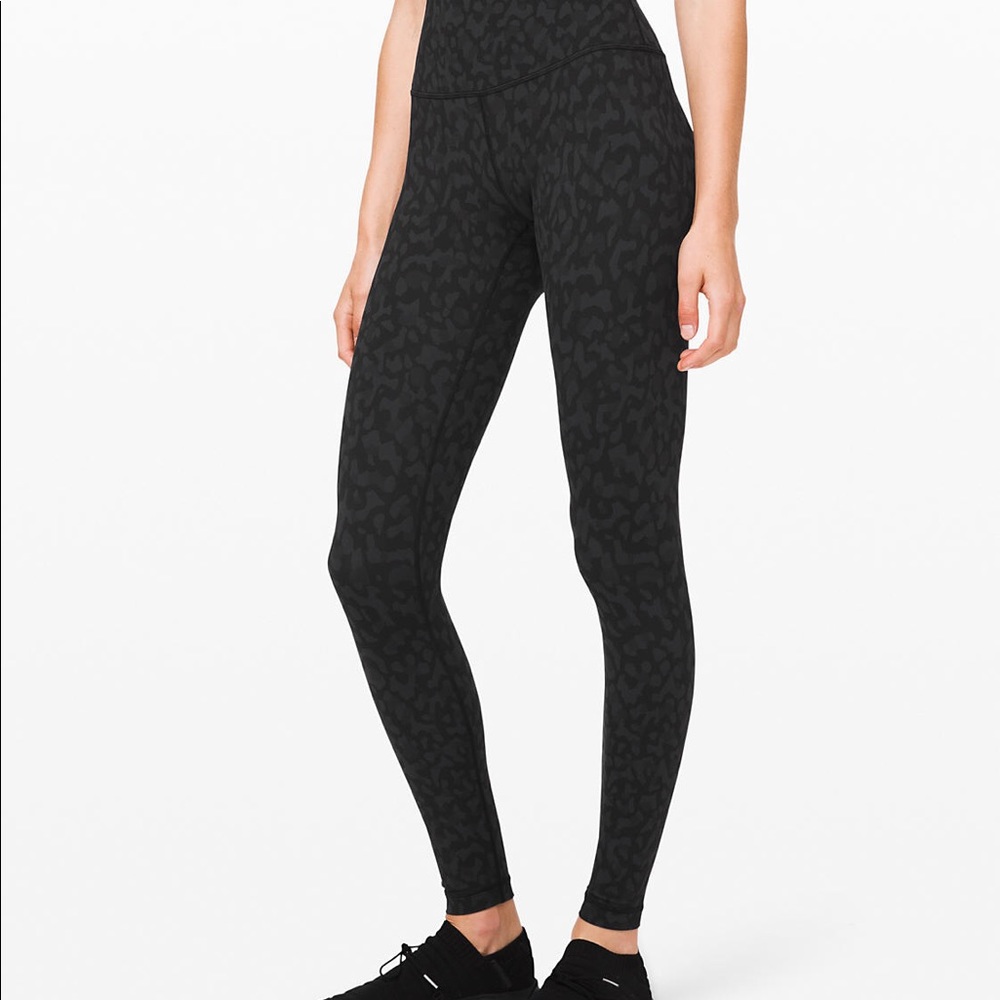 Lululemon wunder unders like new!